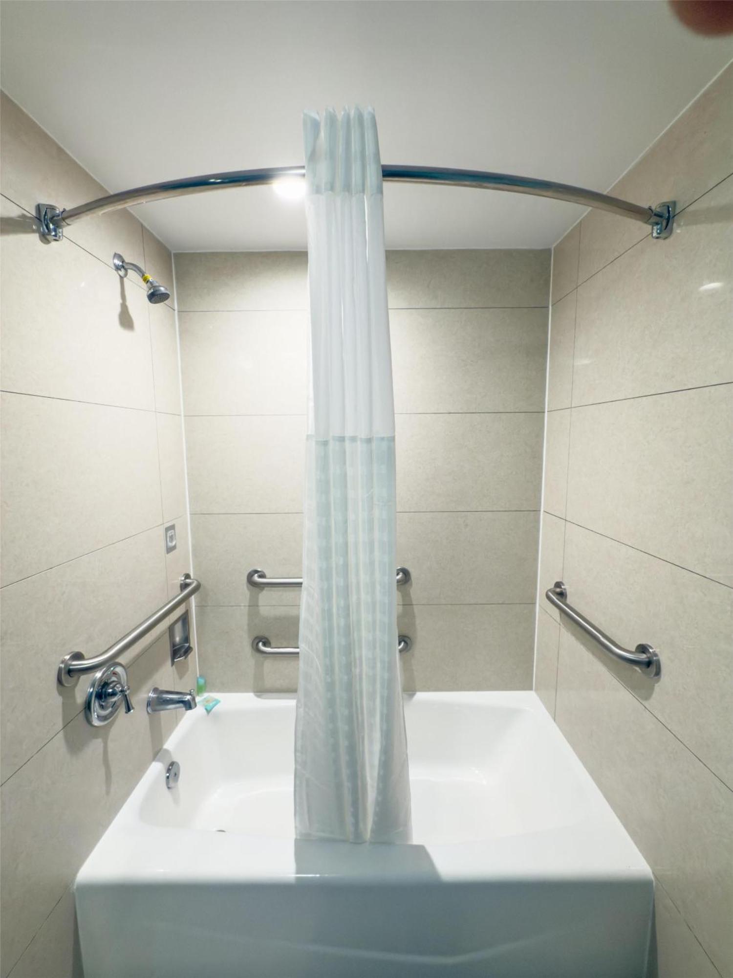 King Room Walk Shower Disability Access or Non-Smoking